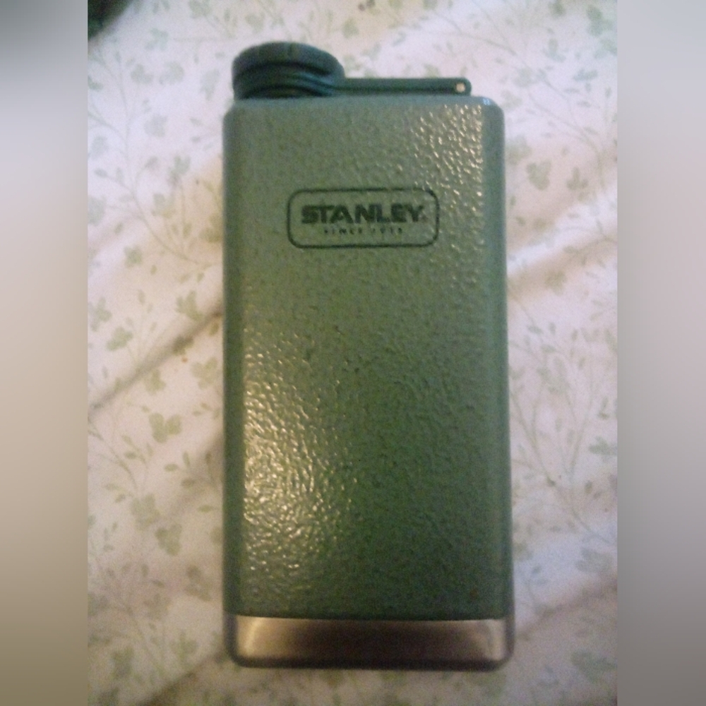 SOLD!! Stanley Classic Green Flask